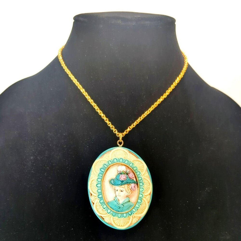 Vintage Hand-Painted Victorian Lady Resin Pendant Cameo Necklace Gold-Tone Chain